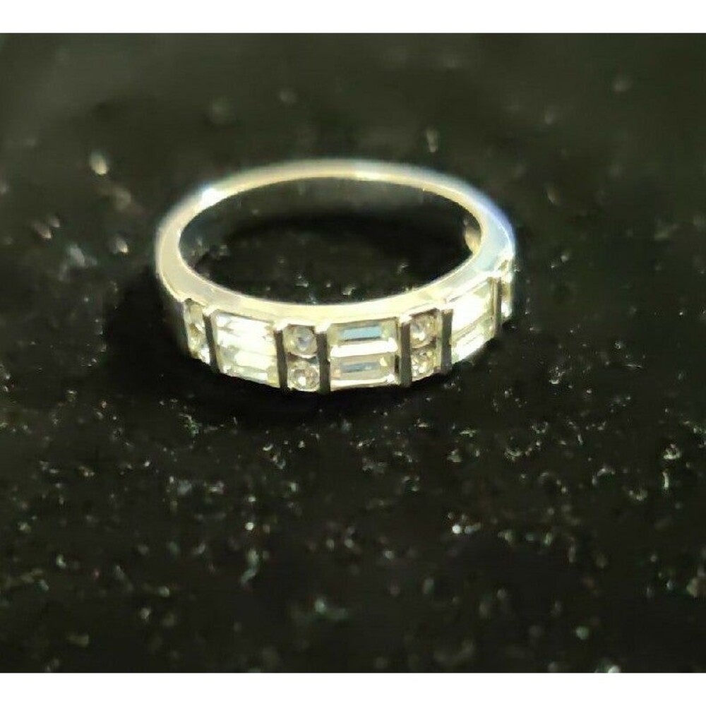 Silver tone Rhinestone Ring - Picture 5 of 5